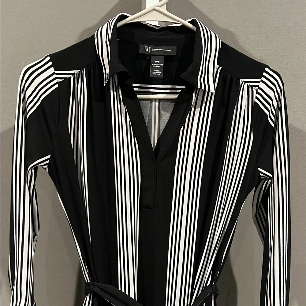B&W Belted Shirt Dress with Pockets - Picture 2 of 8